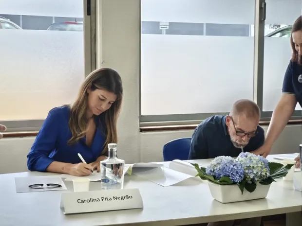 Assinatura protocolo no Espaço com Sentido APCC Porto